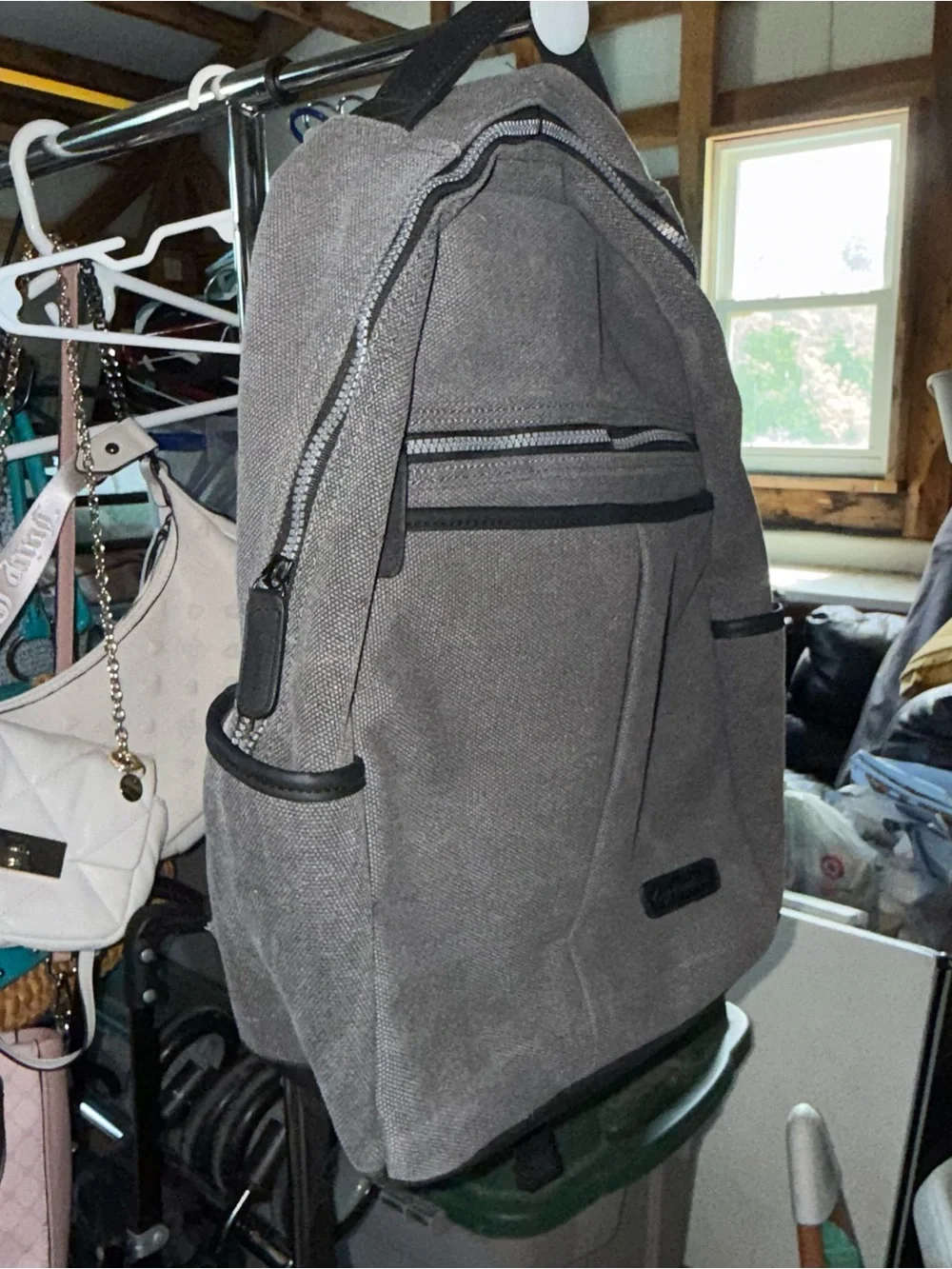 Tomtoc backpack